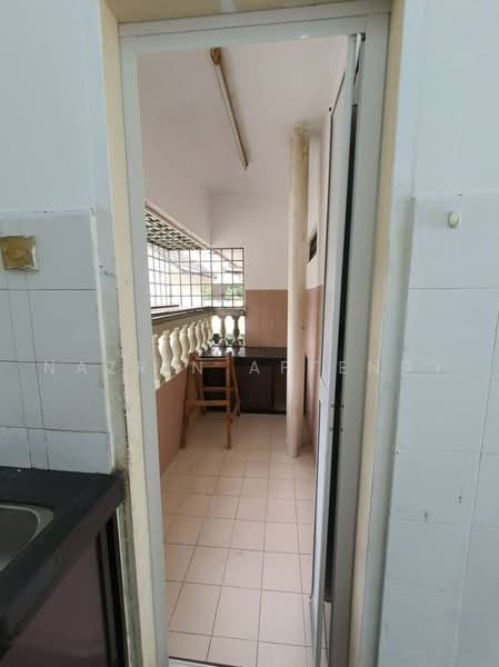 Pangsapuri untuk Disewa di Taman Puncak Kinrara - Nazrin Affendy - Balcony - PropertyGuru.com.my