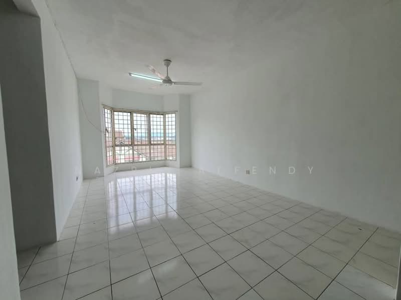 Pangsapuri untuk Disewa di Taman Puncak Kinrara - Nazrin Affendy - Living Room - PropertyGuru.com.my