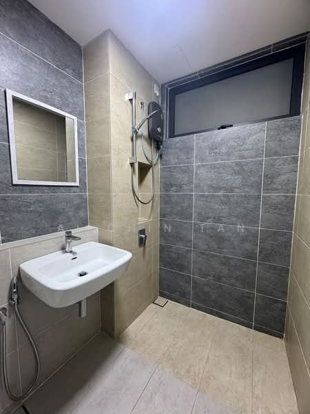 Kediaman Servis untuk Disewa di Setia City Residences - Ai Chin Tan - Bathroom - PropertyGuru.com.my