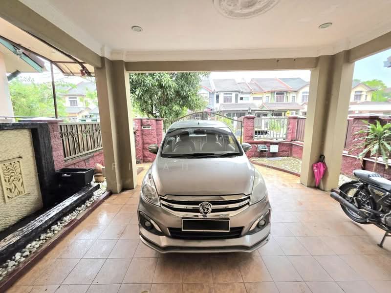 2-storey Terraced House for Sale in Bukit Jelutong (Shah Alam) - Afiqah zaidi - Exterior - PropertyGuru.com.my