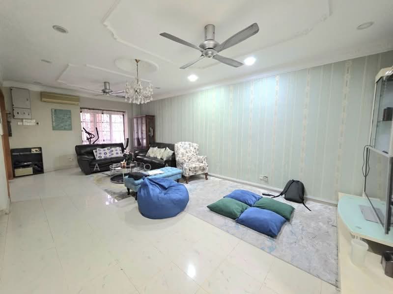 2-storey Terraced House for Sale in Bukit Jelutong (Shah Alam) - Afiqah zaidi - Living Room - PropertyGuru.com.my