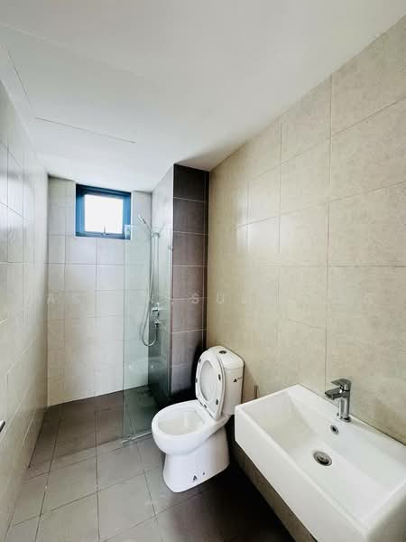 Kediaman Servis untuk Dijual di Aster Hill - Yasmin Sulaiman - Bathroom - PropertyGuru.com.my