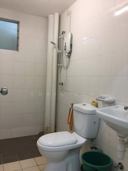 Pangsapuri untuk Dijual di Seri Jati - Chris Sun - Bathroom - PropertyGuru.com.my