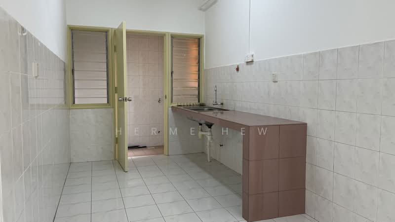 Apartment for Rent at Pangsapuri Sri Baiduri - Herme Hew - Kitchen - PropertyGuru.com.my
