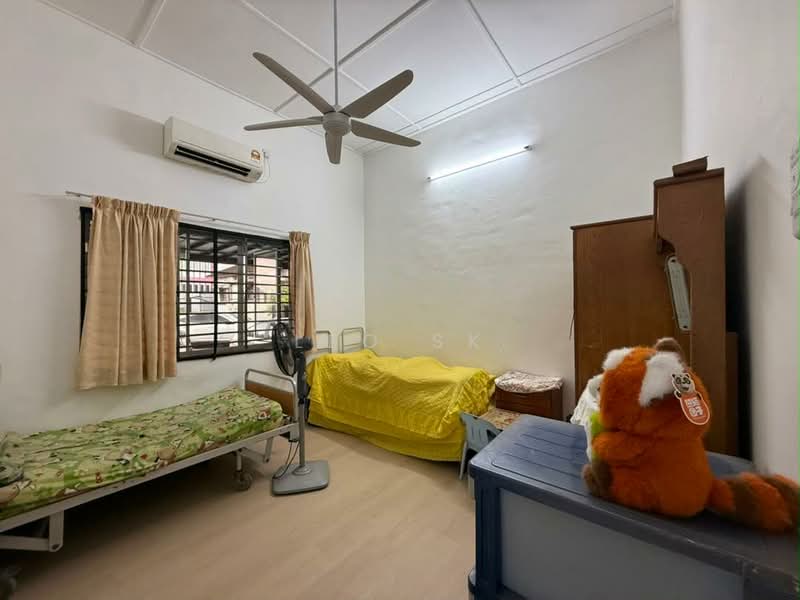 Bungalow House untuk Dijual di Taman Kebun Teh (Johor Bahru) - Leo SK - Bedroom - PropertyGuru.com.my
