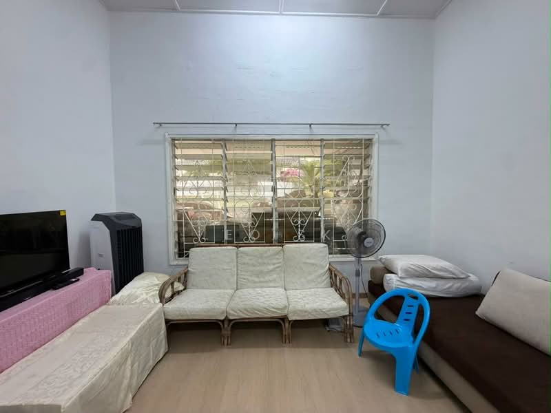 Bungalow House untuk Dijual di Taman Kebun Teh (Johor Bahru) - Leo SK - Living Room - PropertyGuru.com.my