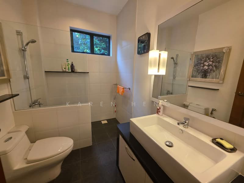 Bungalow House for Sale in Leisure Farm (Gelang Patah) - Karen Heng - Bathroom - PropertyGuru.com.my