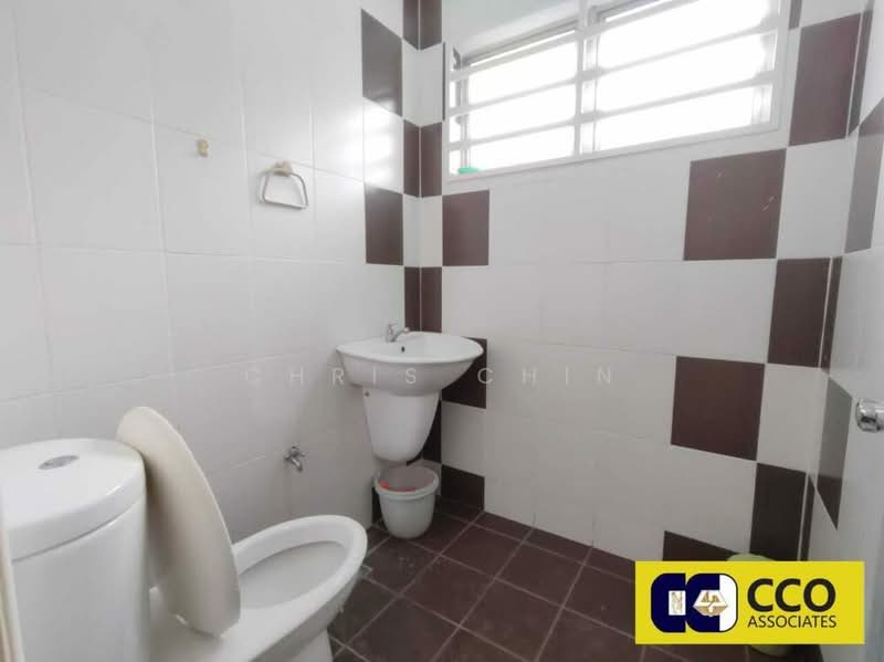 2-storey Terraced House for Sale in Taman Silibin Ria (Ipoh) - Chris Chin - Bathroom - PropertyGuru.com.my