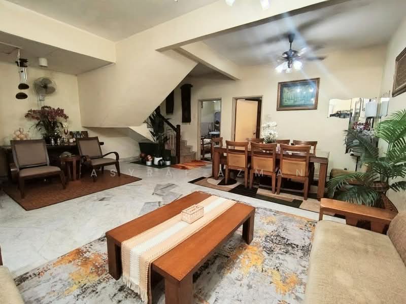 2-storey Terraced House for Sale in Bandar Tun Hussein Onn (Cheras) - Asyraf Azman - Living Room - PropertyGuru.com.my
