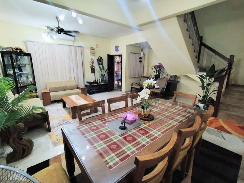 2-storey Terraced House for Sale in Bandar Tun Hussein Onn (Cheras) - Asyraf Azman - Living Room - PropertyGuru.com.my