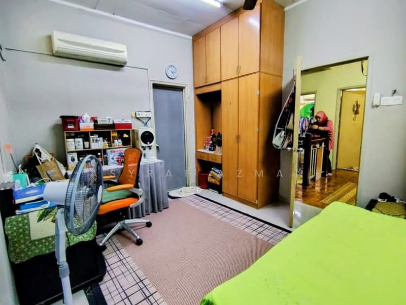 2-storey Terraced House for Sale in Bandar Tun Hussein Onn (Cheras) - Asyraf Azman - Bedroom - PropertyGuru.com.my