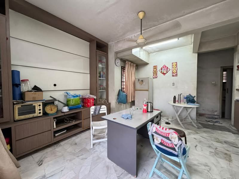 Semi-Detached House for Sale in Taman Daya (Johor Bahru) - U Hon Kun - Interior - PropertyGuru.com.my