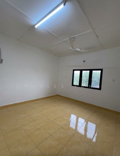 Bungalow House untuk Disewa di Pekan Dengkil (Dengkil) - Charles Tung - Interior - PropertyGuru.com.my