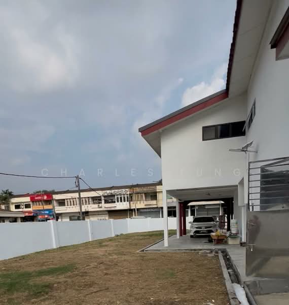 Bungalow House untuk Disewa di Pekan Dengkil (Dengkil) - Charles Tung - Exterior - PropertyGuru.com.my