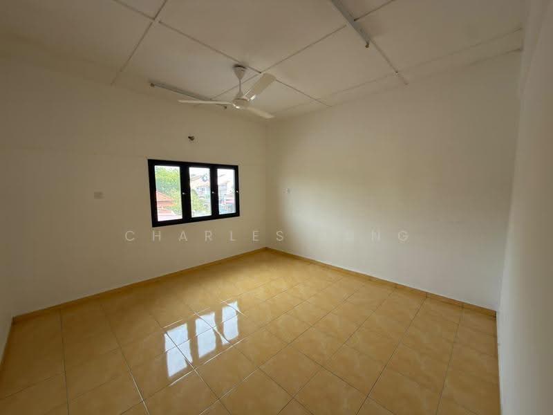 Bungalow House untuk Disewa di Pekan Dengkil (Dengkil) - Charles Tung - Interior - PropertyGuru.com.my