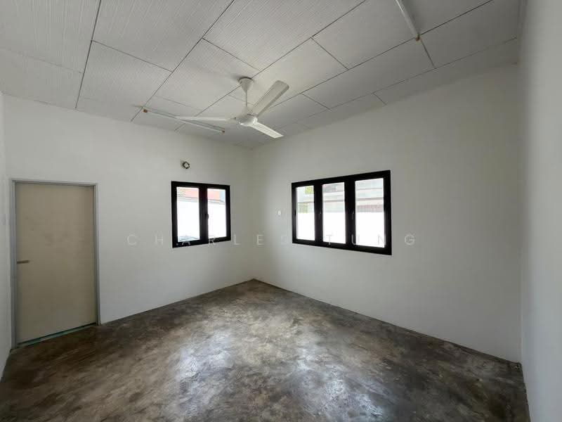 Bungalow House untuk Disewa di Pekan Dengkil (Dengkil) - Charles Tung - Interior - PropertyGuru.com.my