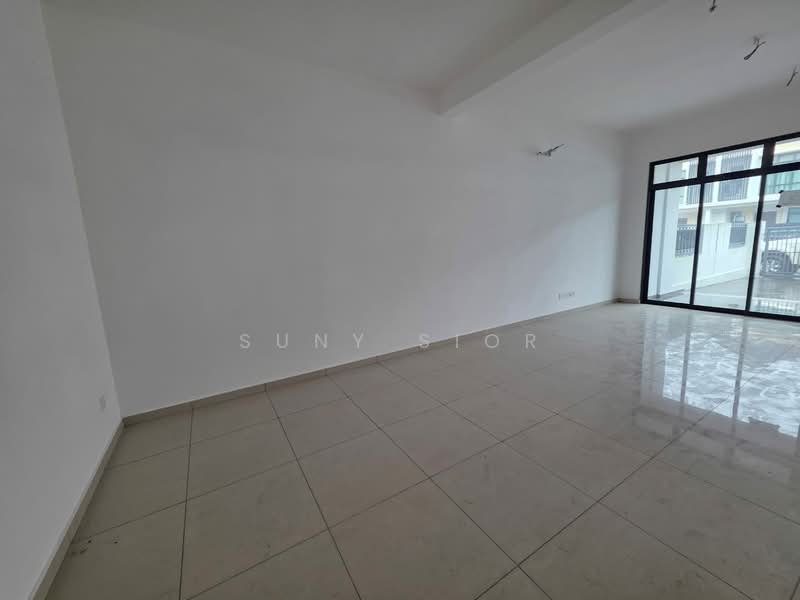 2-storey Terraced House for Sale in Setia Eco Gardens (Gelang Patah) - Suny Sior - Living Room - PropertyGuru.com.my