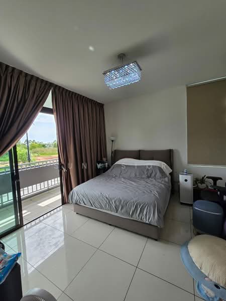 Rumah Teres 2-Tingkat untuk Dijual di Taman Mount Austin (Tebrau) - Suny Sior - Bedroom - PropertyGuru.com.my