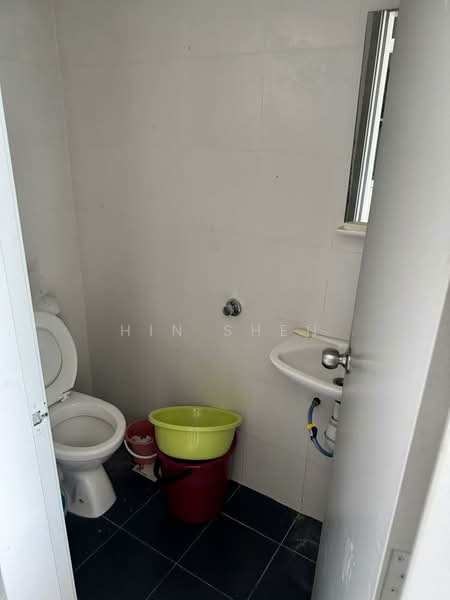 Condominium for Rent at Kiara Residence 2 (Residensi Kiara Jalil 2) - Hin Shen - Bathroom - PropertyGuru.com.my