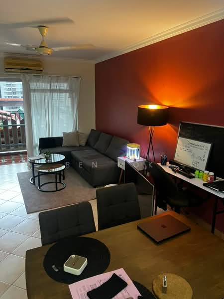 Kondominium untuk Dijual di Perdana Exclusive - Ben Mok - Living Room - PropertyGuru.com.my