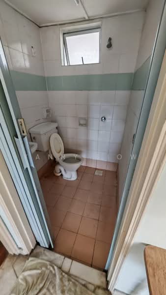 Pangsapuri untuk Dijual di Vista Wira 1 & 2 - Yanny Siow - Bathroom - PropertyGuru.com.my