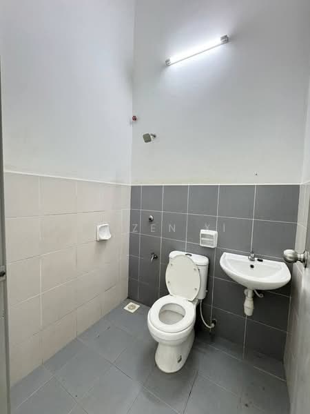 1-storey Terraced House for Sale in Bandar Indahpura (Kulai) - NG ZEN XI - Bathroom - PropertyGuru.com.my