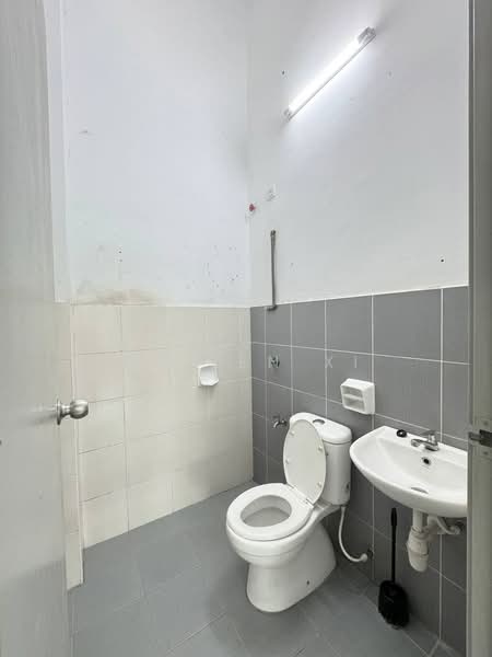 1-storey Terraced House for Sale in Bandar Indahpura (Kulai) - NG ZEN XI - Bathroom - PropertyGuru.com.my