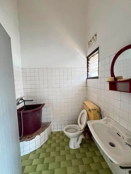 Rumah Teres 2-Tingkat untuk Dijual di Taman Petaling (Kepong) - Dickson Lau - Bathroom - PropertyGuru.com.my