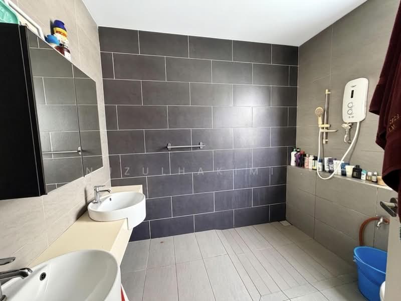 Semi-Detached House for Sale in Tropicana Heights (Kajang) - NUZULHAKIMI . - Bathroom - PropertyGuru.com.my