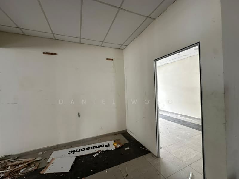 Shop / Office untuk Disewa di Taman Ungku Tun Aminah (Skudai) - Daniel Wong - Interior - PropertyGuru.com.my