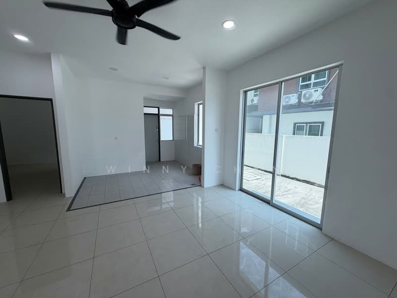 Semi-Detached House for Sale in Ipoh (Perak) - Winny Chan - Living Room - PropertyGuru.com.my