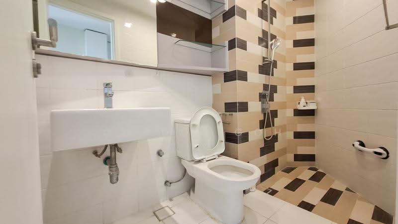 Kediaman Servis untuk Disewa di Verve Suites - Gordon Goh - Bathroom - PropertyGuru.com.my