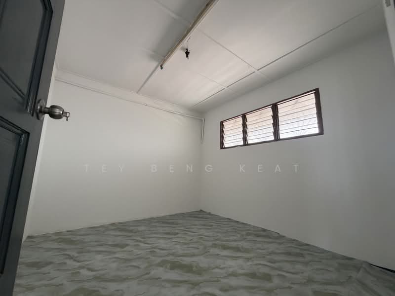 Rumah Flat untuk Dijual di Perumahan Awam Seri Langkawi 1 - Tey Beng Keat - Interior - PropertyGuru.com.my