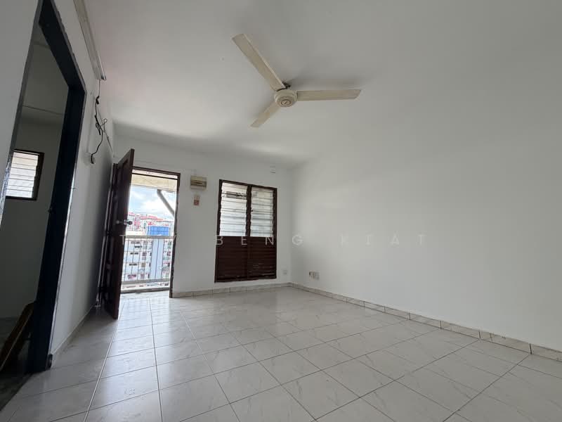 Rumah Flat untuk Dijual di Perumahan Awam Seri Langkawi 1 - Tey Beng Keat - Interior - PropertyGuru.com.my