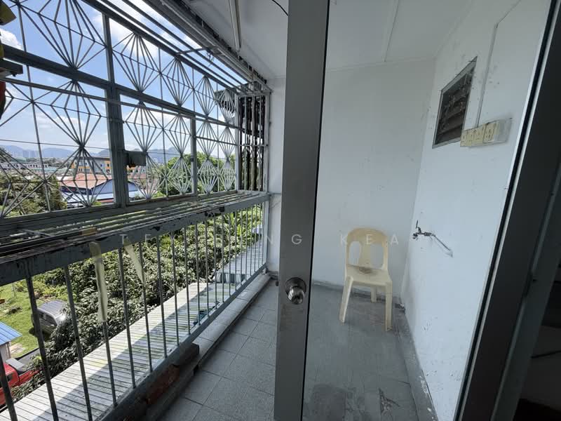 Rumah Flat untuk Dijual di Perumahan Awam Seri Langkawi 1 - Tey Beng Keat - Balcony - PropertyGuru.com.my