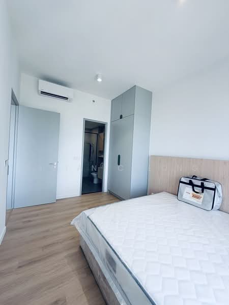 Kediaman Servis untuk Dijual di The Meg Serviced Residence - Vivian Cheong - Bedroom - PropertyGuru.com.my