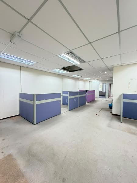 Shop / Office untuk Disewa di Desa Ria (Sungai Ara) - Lilly . - Interior - PropertyGuru.com.my