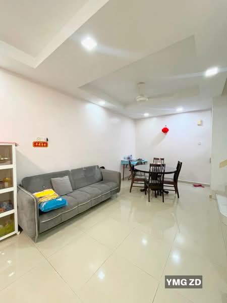 2-storey Terraced House for Sale in Bandar Bukit Tinggi 2 (Klang) - Rylin Tan - Living Room - PropertyGuru.com.my