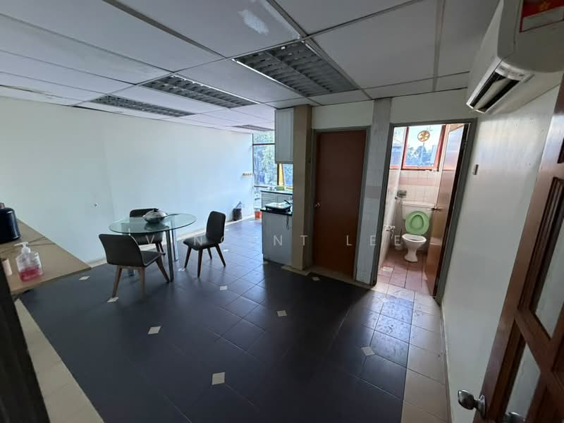 Semi-D Factory for Rent in Temasya Glenmarie (Glenmarie) - Vincent Lee - Dining Room - PropertyGuru.com.my