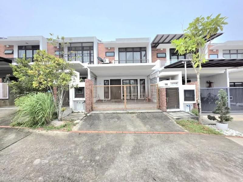 Rumah Teres untuk Dijual di Elmina (Shah Alam) - Mohd Aizat Saiful Bahri - Exterior - PropertyGuru.com.my