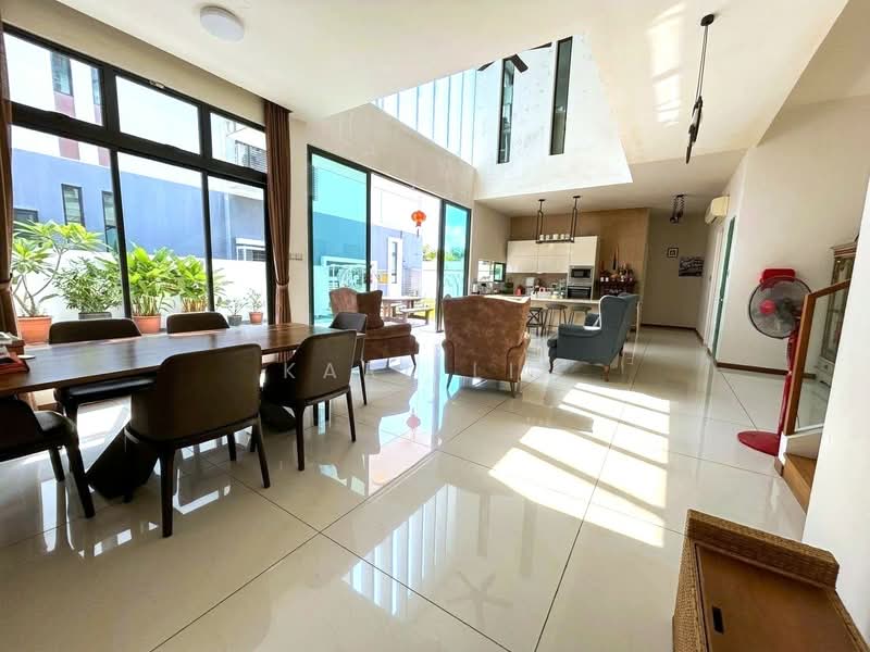 Bungalow House for Sale in Senibong Cove (Masai) - Karl Lim - Living Room - PropertyGuru.com.my