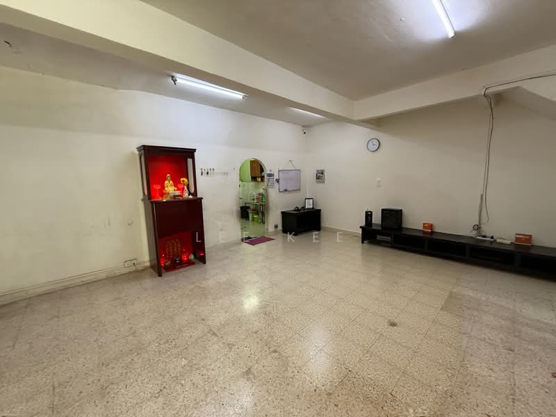 Rumah Teres 2-Tingkat untuk Dijual di Taman Bukit Perdana (Batu Pahat) - Lee Kee - Living Room - PropertyGuru.com.my