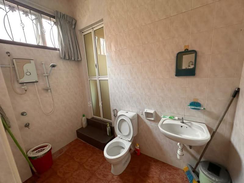 2-storey Terraced House for Sale in Taman Sutera Utama (Skudai) - SK GOO - Bathroom - PropertyGuru.com.my