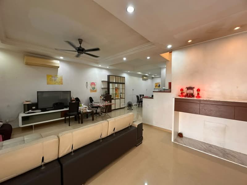 2-storey Terraced House for Sale in Taman Sutera Utama (Skudai) - SK GOO - Living Room - PropertyGuru.com.my