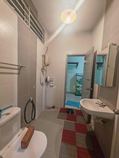 2-storey Terraced House for Sale in Taman Nusa Sentral (Iskandar Puteri (Nusajaya)) - Fion Lee - Bathroom - PropertyGuru.com.my