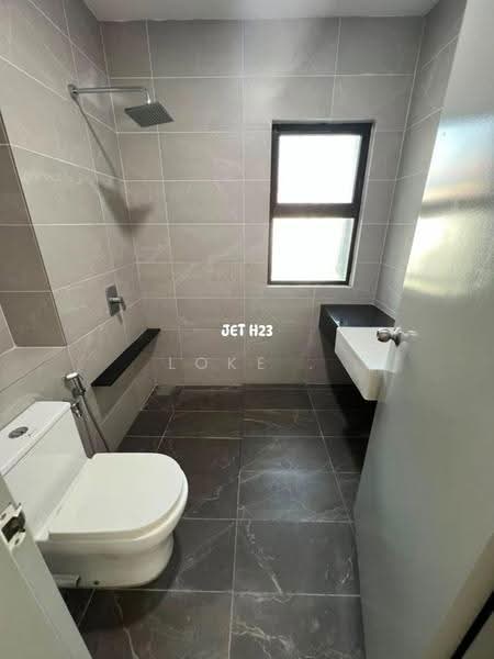 2-storey Terraced House for Sale in Setia Utama (Setia Alam) - Loke . - Bathroom - PropertyGuru.com.my