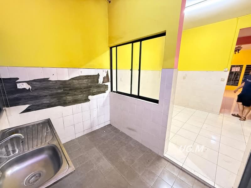 Terraced House for Sale in Bandar Puteri Klang (Klang) - Rylin Tan - Kitchen - PropertyGuru.com.my