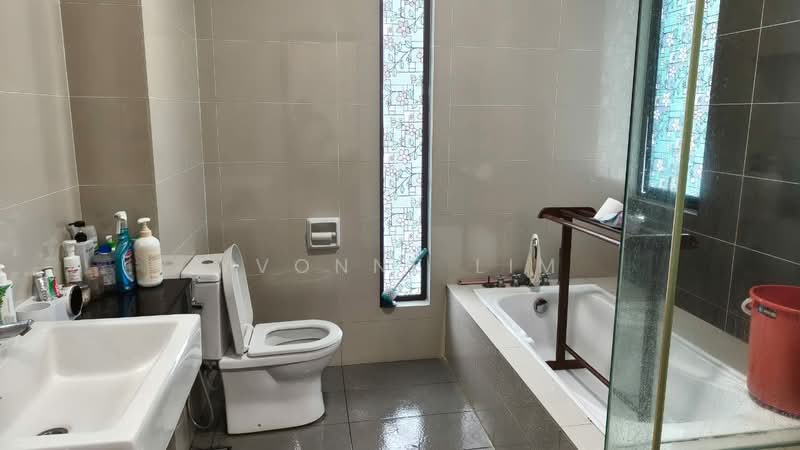 Cluster House for Sale in Taman Adda Heights (Tebrau) - Yvonne Lim - Bathroom - PropertyGuru.com.my