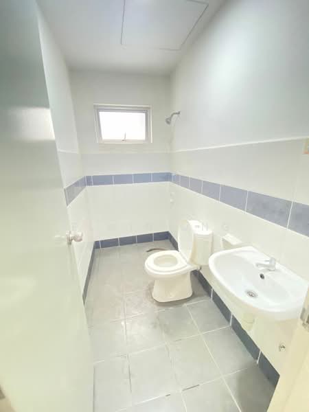 Pangsapuri untuk Disewa di Danau Perintis - Elwin Ong - Bathroom - PropertyGuru.com.my