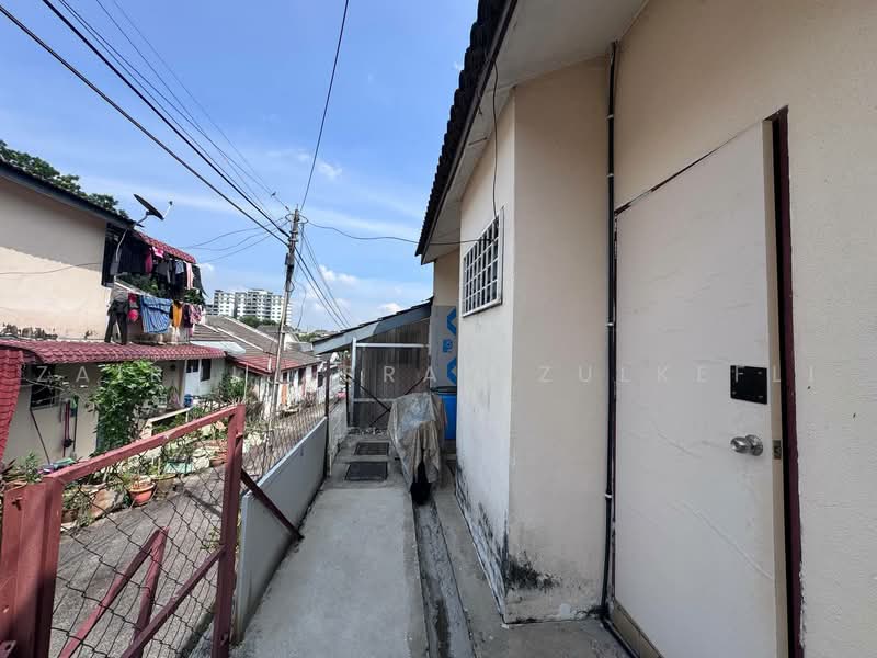 Rumah Teres 1-Tingkat untuk Dijual di Kajang (Selangor) - Zairul Asrah Zulkefli - Exterior - PropertyGuru.com.my